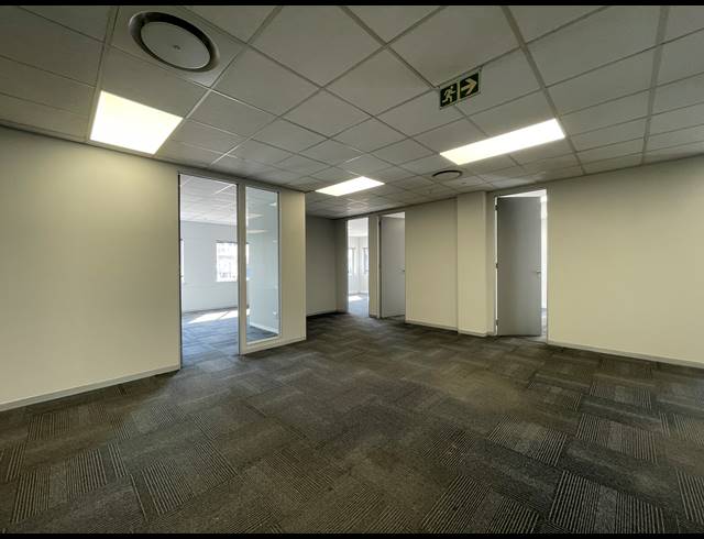 723M² OFFICE TO LET IN SANDTON CENTRAL